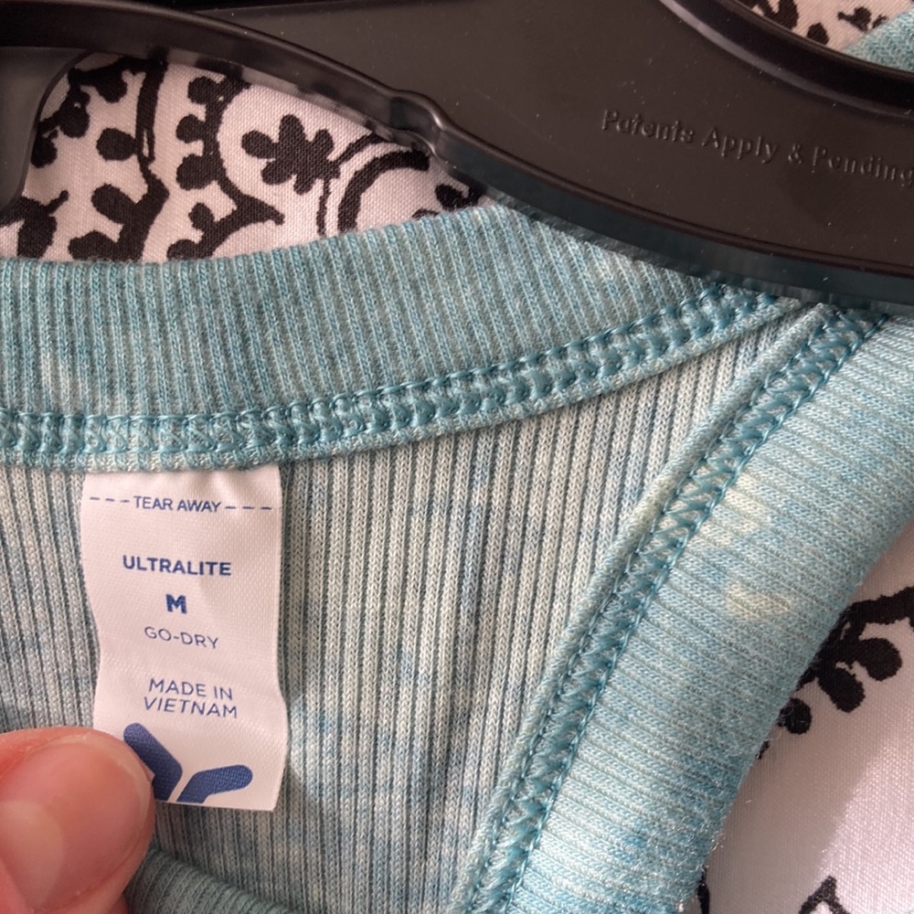 Old Navy workout go-dry racerback tie dye blue tank top size M - Picture 6 of 6